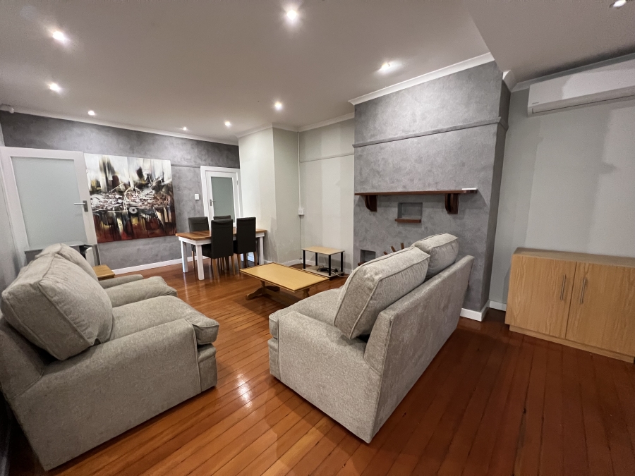 6 Bedroom Property for Sale in Bonza Bay Eastern Cape